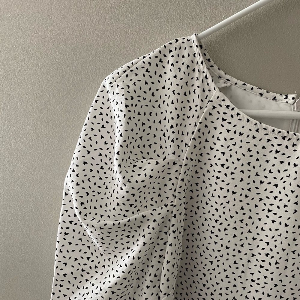 Banana Republic White Puff Sleeve Dress - Picture 2 of 4